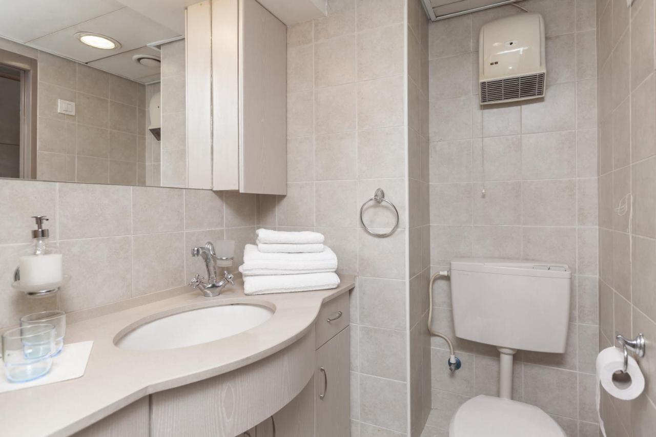 Modern Tlv Lejlighedshotel Tel Aviv Eksteriør billede