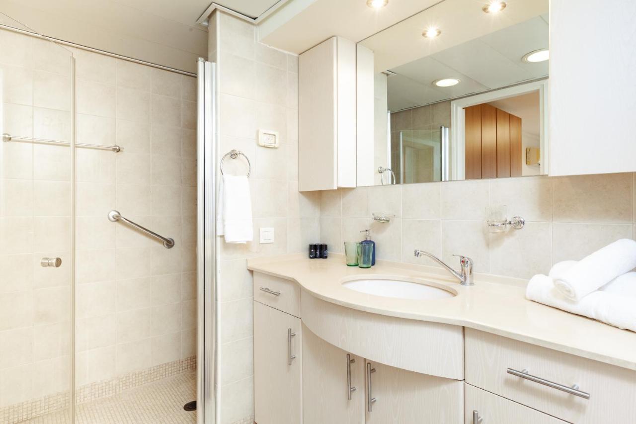 Modern Tlv Lejlighedshotel Tel Aviv Eksteriør billede